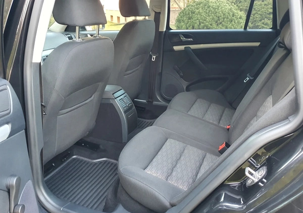 Skoda Octavia cena 25900 przebieg: 233000, rok produkcji 2011 z Ostrzeszów małe 254